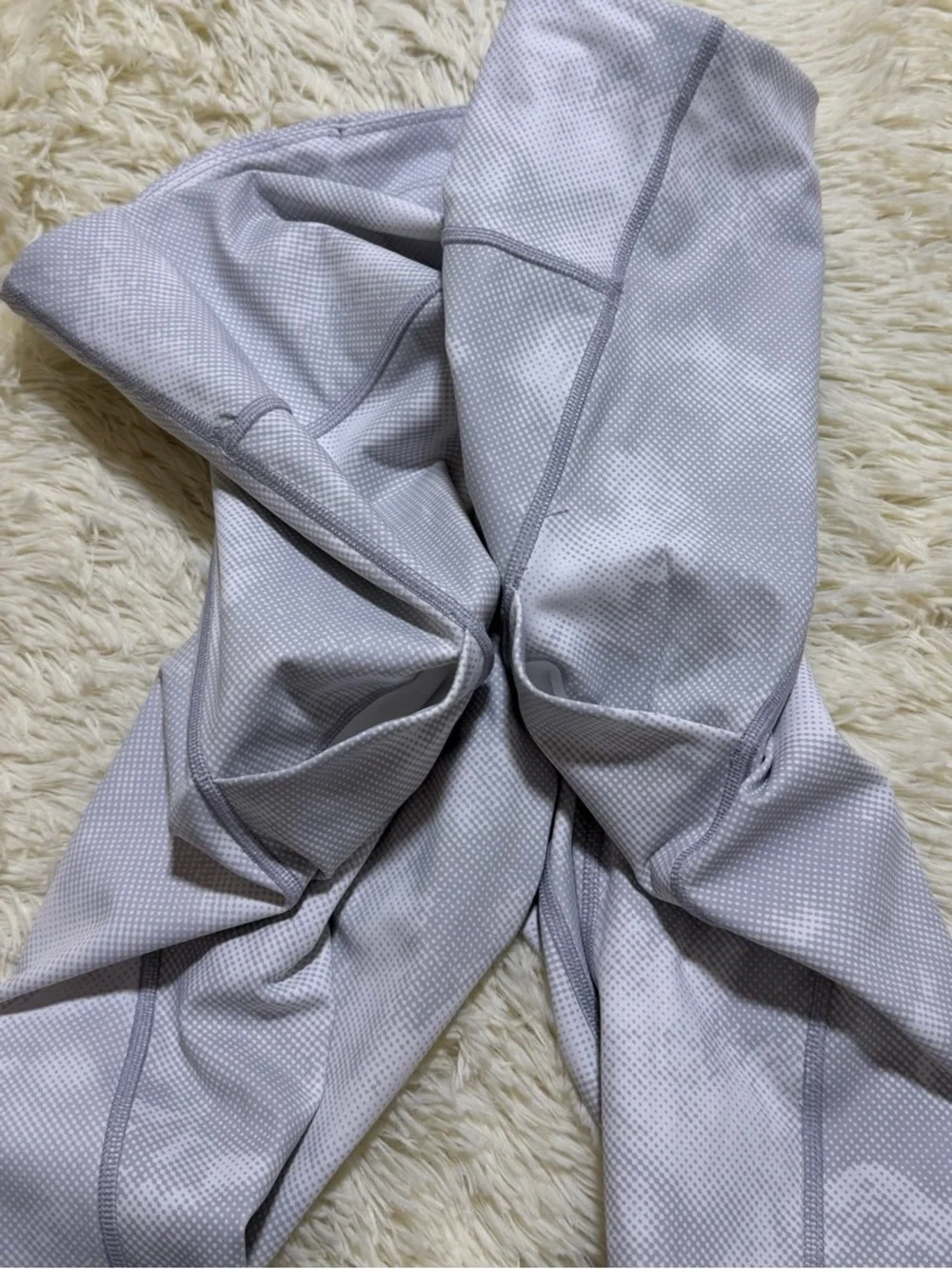 Athleta Salutation Stash Pocket Capri Leggings Light Grey Tie-Dye Print Size 2X - Picture 12 of 13